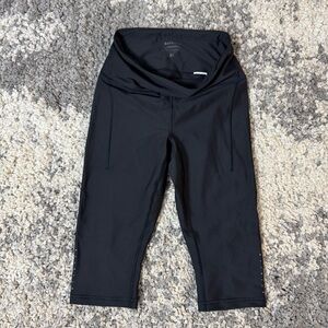 Athleta, Women’s Pacesetter Crop Leggings, Athletic Workout Leggings in Black